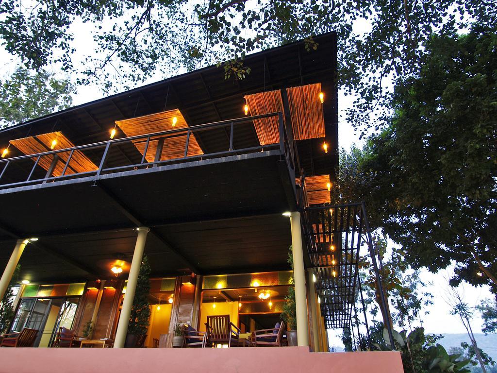 Boutique Raft Resort, River Kwai Ban Huai Maenam Noi Dış mekan fotoğraf