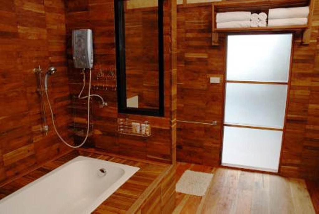 Boutique Raft Resort, River Kwai Ban Huai Maenam Noi Oda fotoğraf